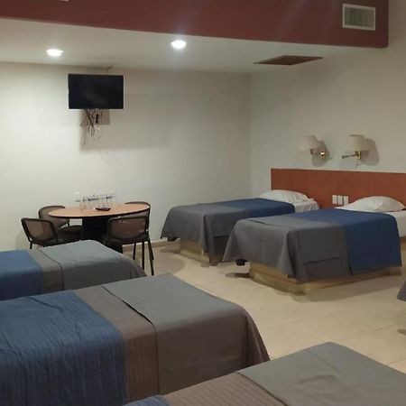 Cypres Hotel & Suites Zapopan Bagian luar foto