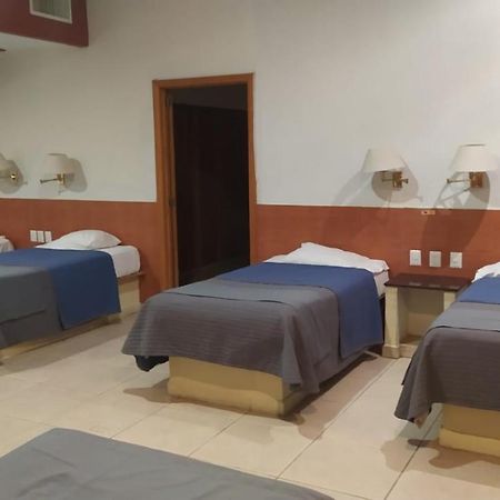 Cypres Hotel & Suites Zapopan Bagian luar foto