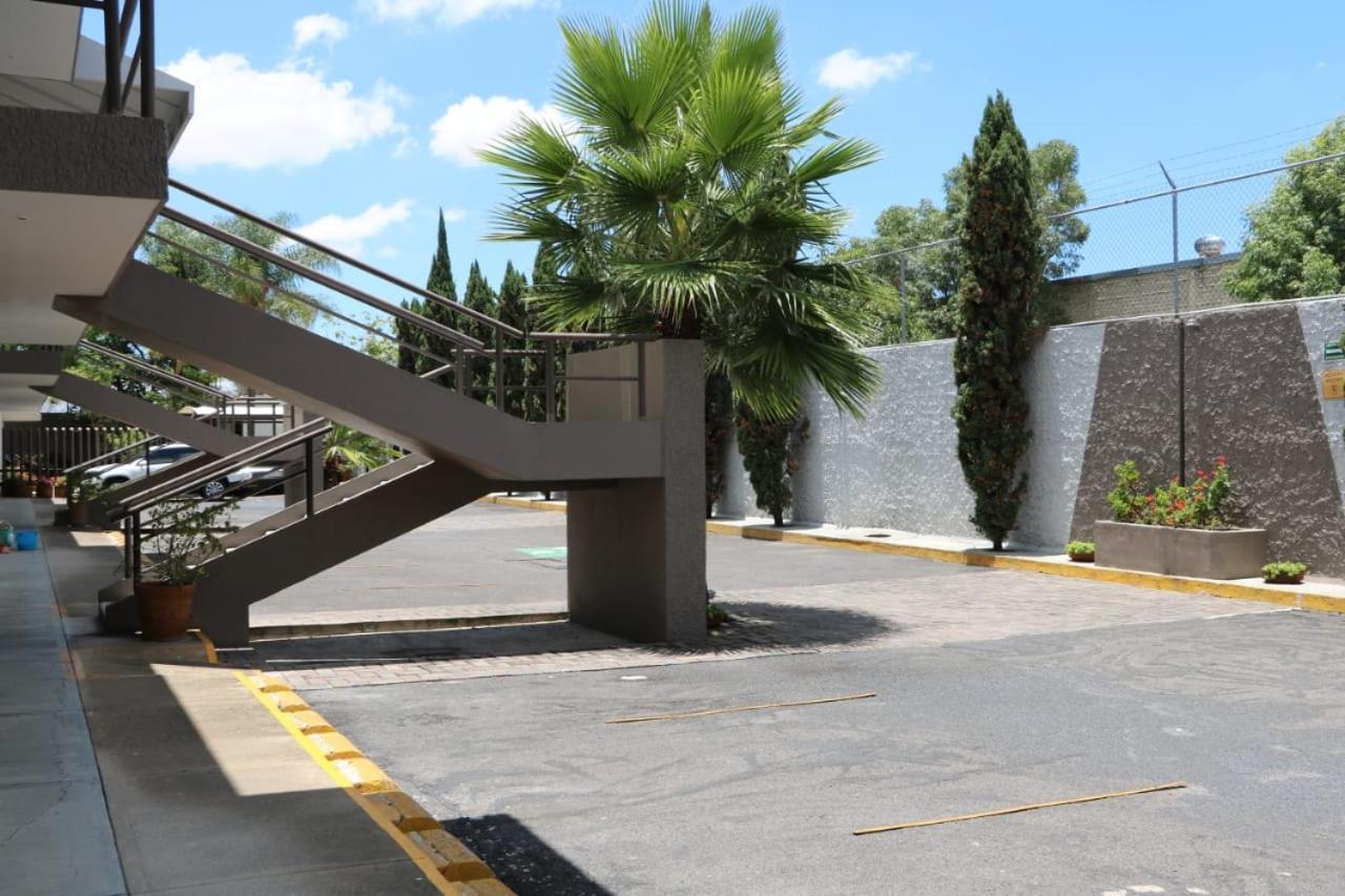 Cypres Hotel & Suites Zapopan Bagian luar foto