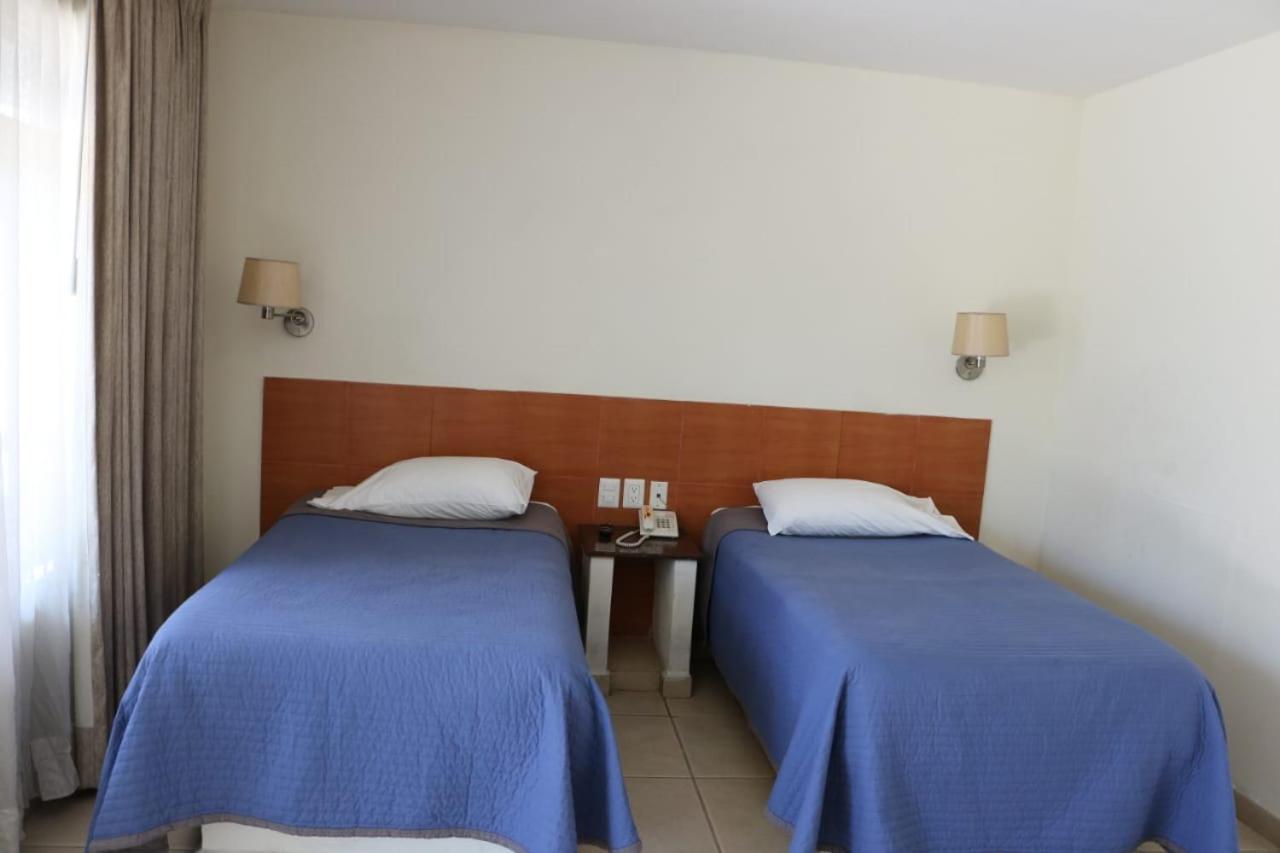 Cypres Hotel & Suites Zapopan Bagian luar foto