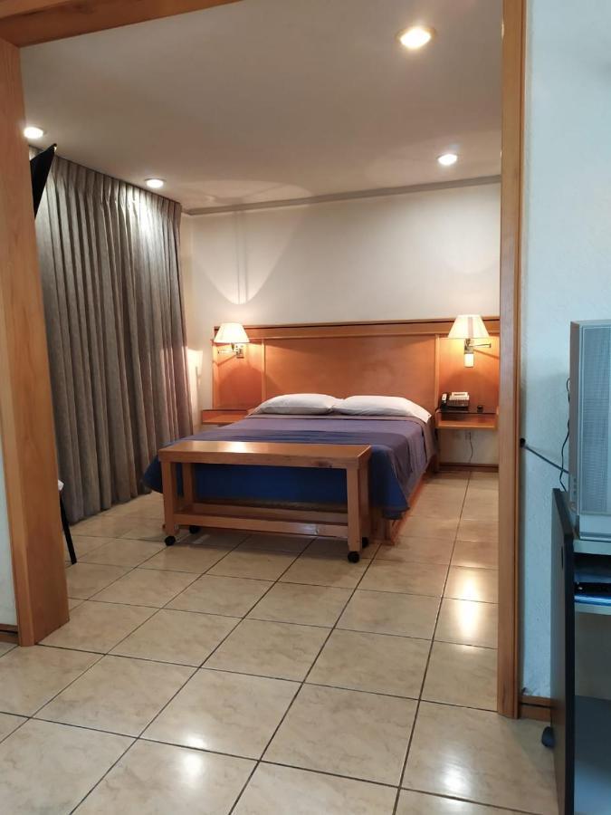 Cypres Hotel & Suites Zapopan Bagian luar foto