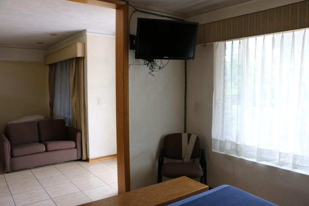 Cypres Hotel & Suites Zapopan Bagian luar foto